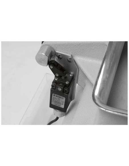 Grater - Production rate kg 120 - Power Kw 3 (4.00 Hp) - Mouth grater mm 300 x 160 - Roll grater stainless steel punched - Three