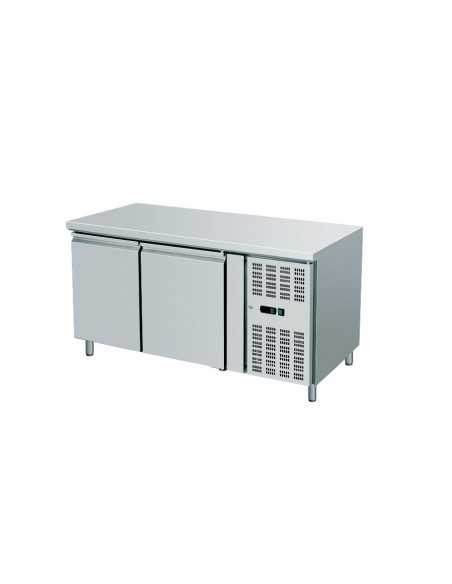 Mesa refrigerada ventilada - Capacidad 282 lt -Temperatura -18 -22°C - cm 136 x 70 x 85h