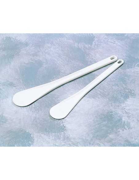 Flat mixing spoon made of glass fiber reinforced polyamide