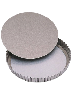 Festooned round cake tin with non-stick movable bottom